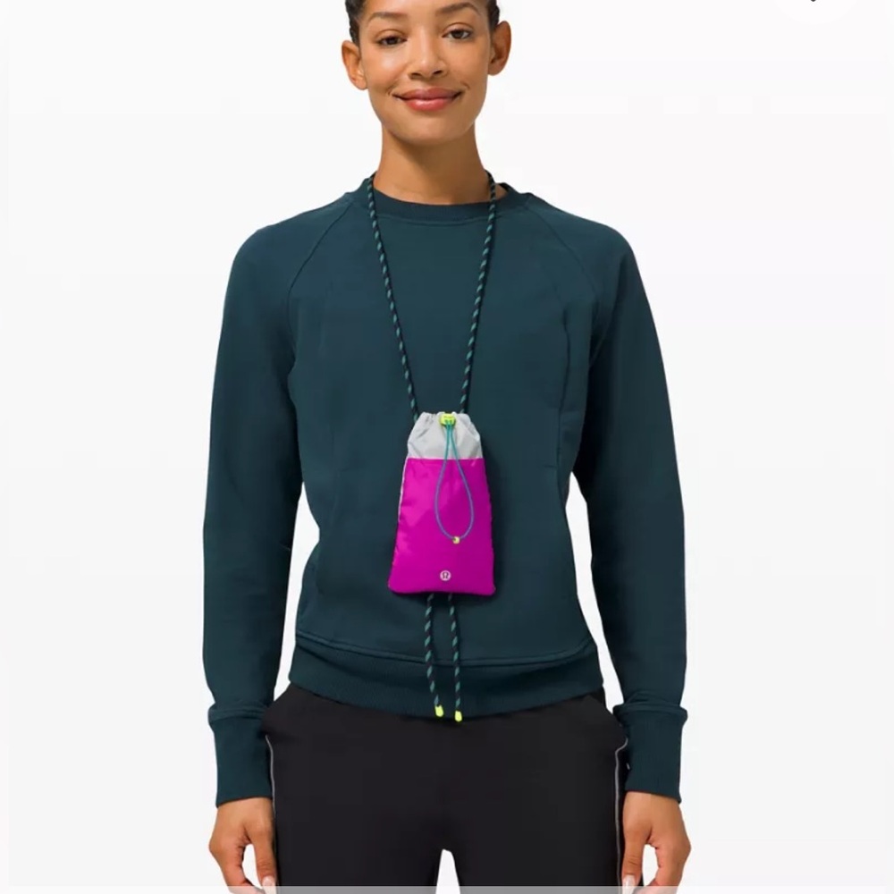 Lululemon Play Forward Crossbody Pouch